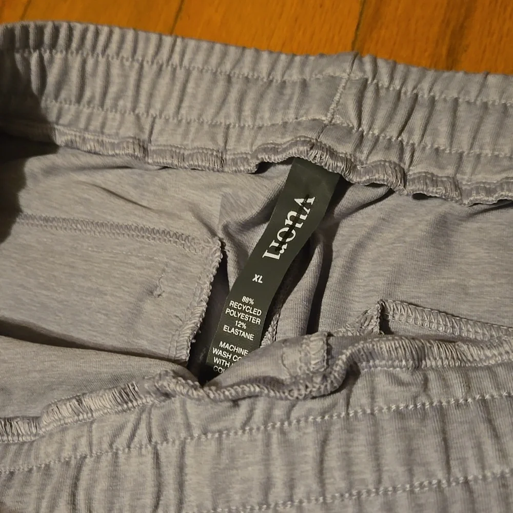NWT, Men's XL Vuori "SUNDAY PERFORMANCE JOGGER" in Platinum Heather W/28" Inseam - Picture 6 of 15